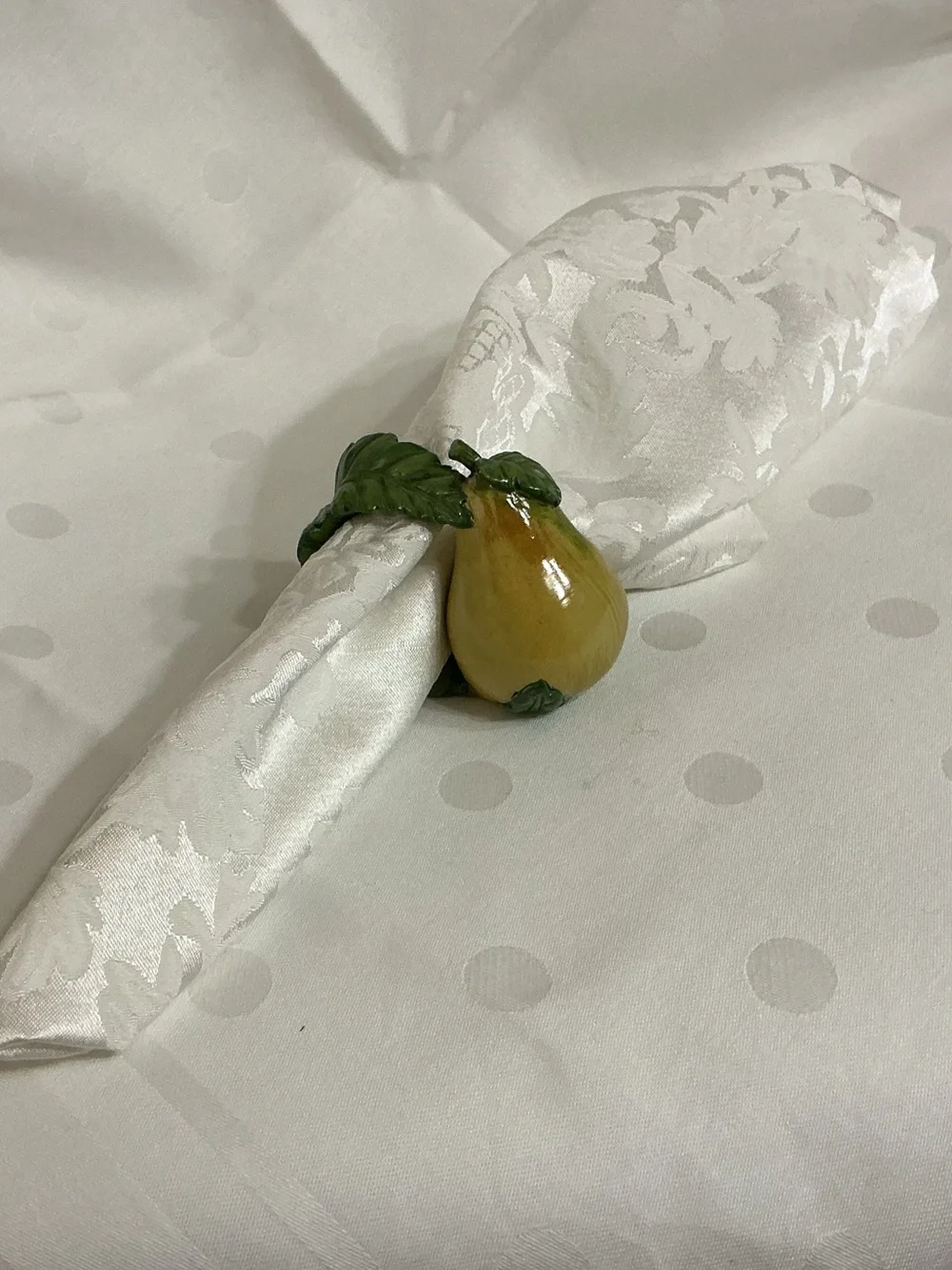 Sonoma Fruit Ceramic Napkin Rings in Green, Red, Yellow, Purple & 1 basket